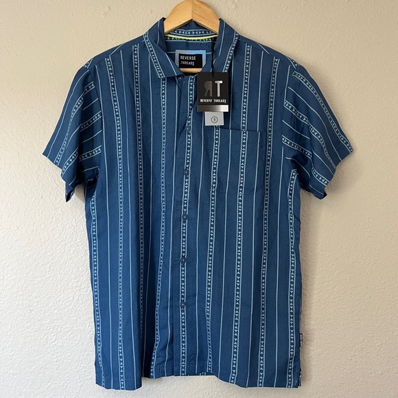 NWT Reverse Threads Mens Small Button Down Short Sleeve Shirt Aztec Viscose Blue - Picture 1 of 13